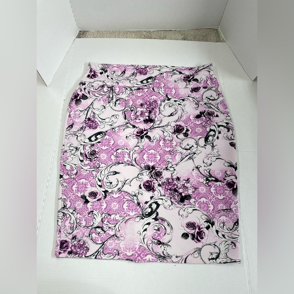😍Thalia Sodi Purple Floral Pencil Skirt